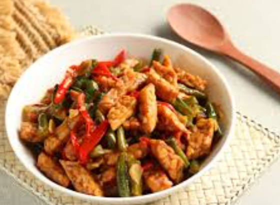 review-makanan-tempe-oseng-cabe-hijau-pedas-nikmat