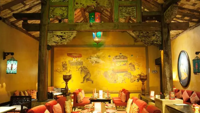 Review Restoran Lara Djonggrang: Unik & Artistik