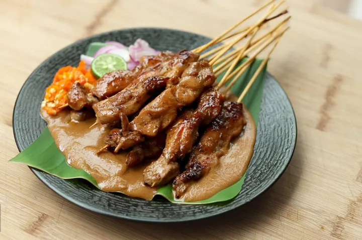 Sate Khas Senayan Review Menu Sate Ayam Bumbu Kacang Halus