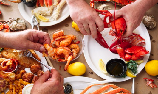 Review Seafood Lezat dengan Sajian Mewah Menggoda